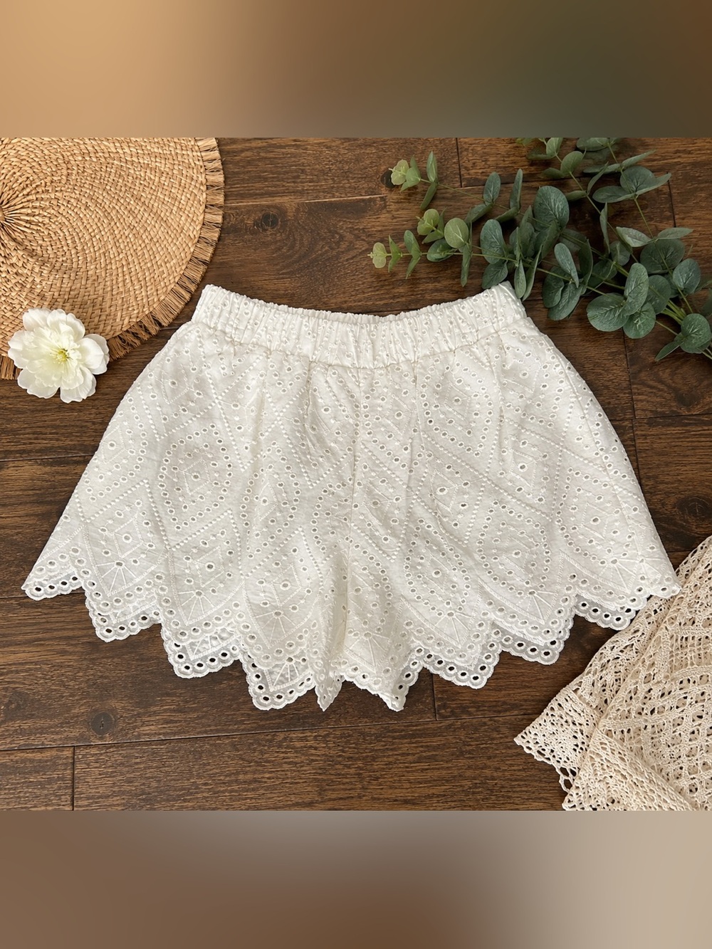 MISA Los Angeles White Eyelet Embroidered Shorts XS NWT Boho Scalloped Hem